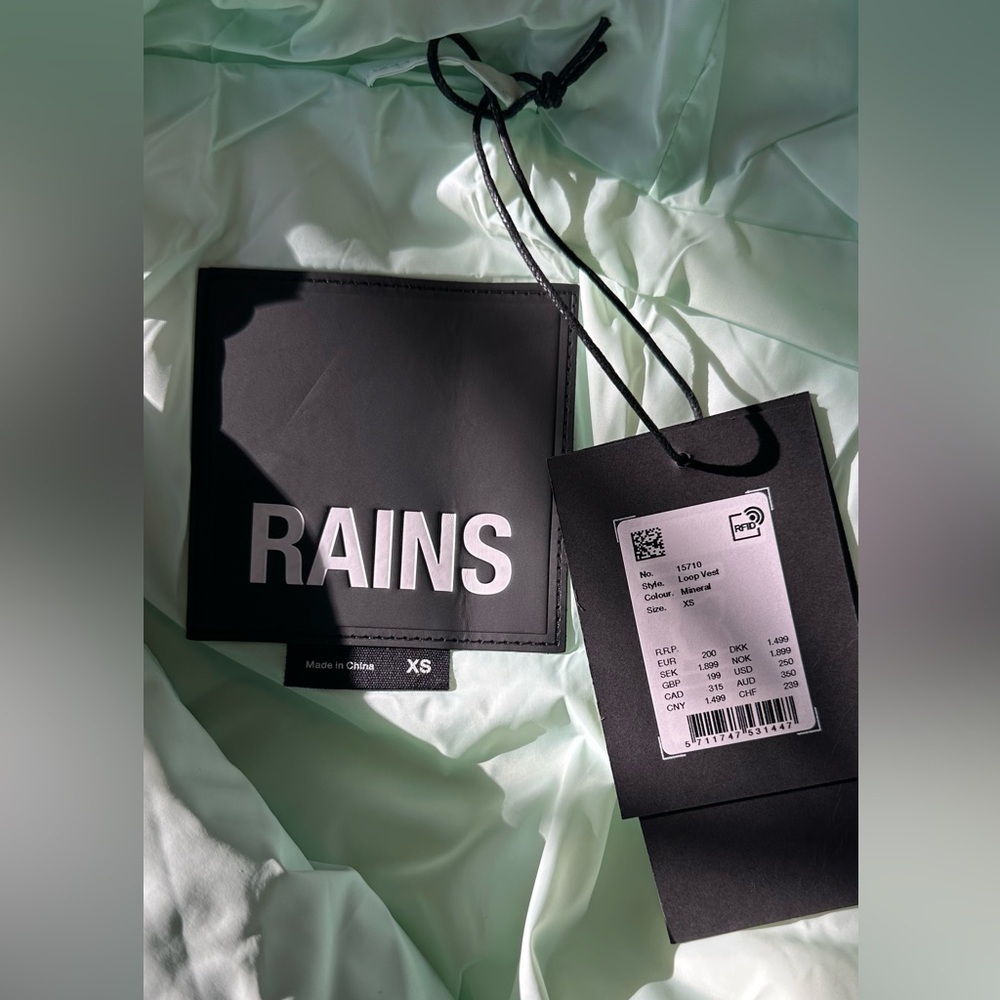 NWT RAINS Mineral Green Loop Vest Puffer XS - Picture 4 of 13